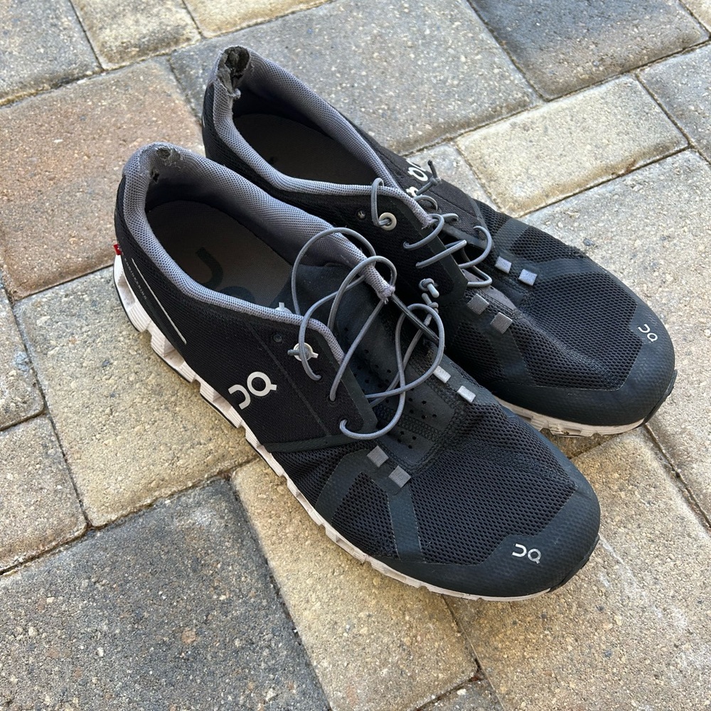 On Running On Cloud Sneaker